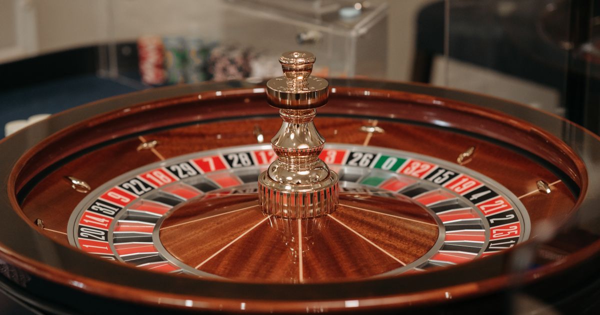 Roda roulette klasik di kasino